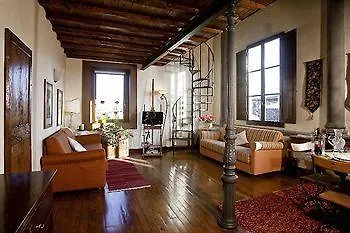 Palazzo Uguccioni Apartments Florencia Italia