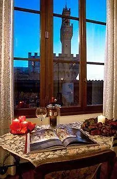 Palazzo Uguccioni Apartments Florencia