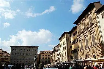 Palazzo Uguccioni Apartments Florencia