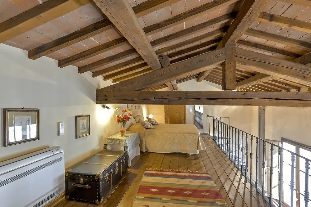 Palazzo Uguccioni Apartments Florencia Italia