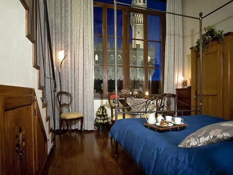 Palazzo Uguccioni Apartments Florencia