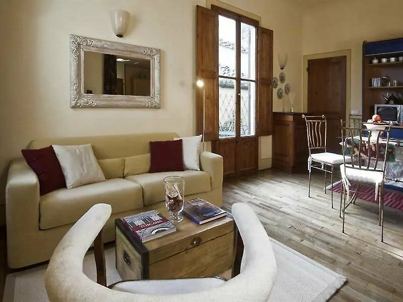 Palazzo Uguccioni Apartments Florencia